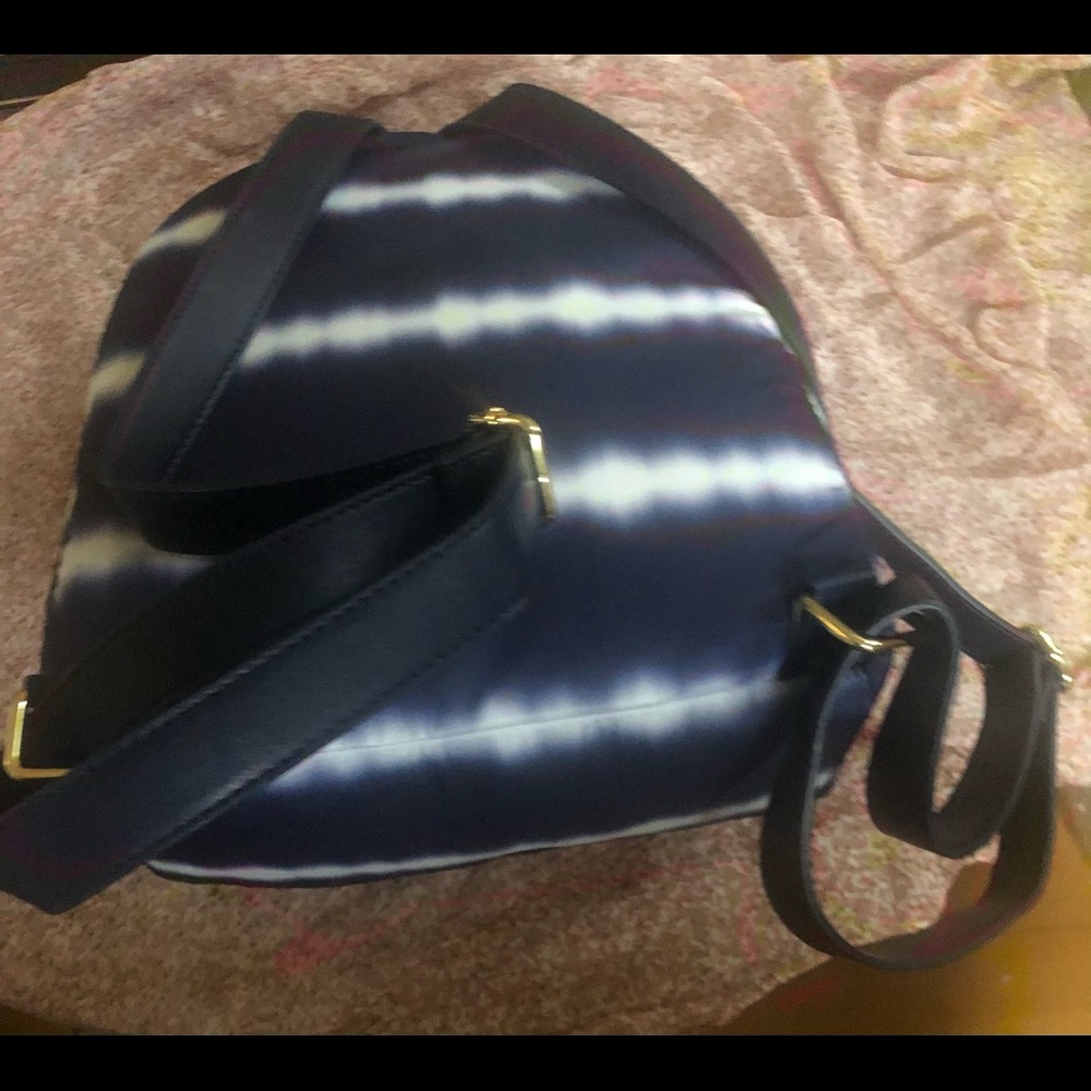🗣SALE💥 Tommy Hilfiger Julia Dome Backpack 🌸 - Picture 2 of 5
